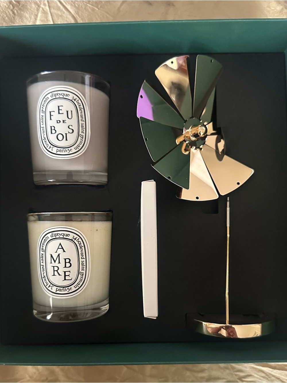 Diptyque Set of 2 Scented Candles with Carousel Feu de Bois & Ambre Limited Edit